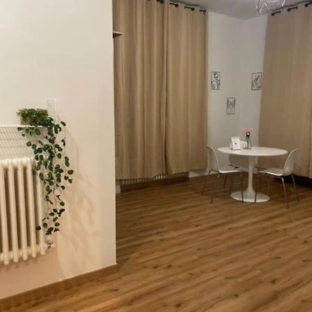 La Casa Di Amalia Lejlighed Rho Eksteriør billede