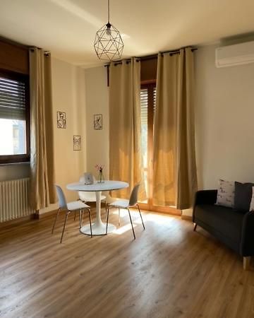 La Casa Di Amalia Lejlighed Rho Eksteriør billede